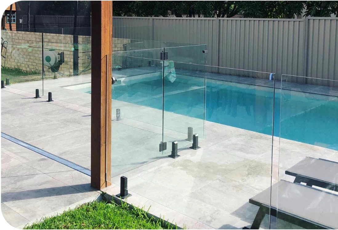 Frameless Pool Fencing Service Image